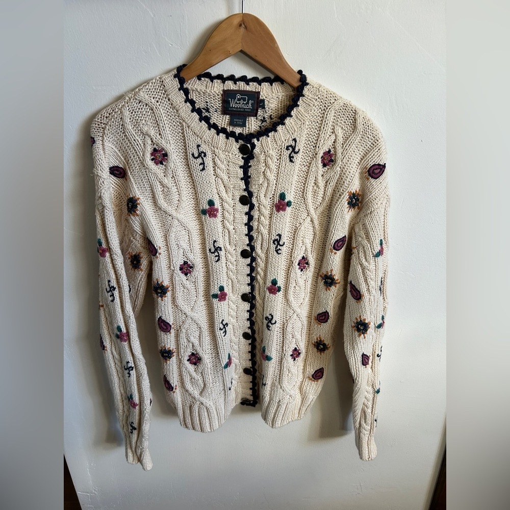 Vintage Woolrich embroidered button up cardigan